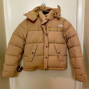The North Face women’s Forester Down puff Jacket in Khaki